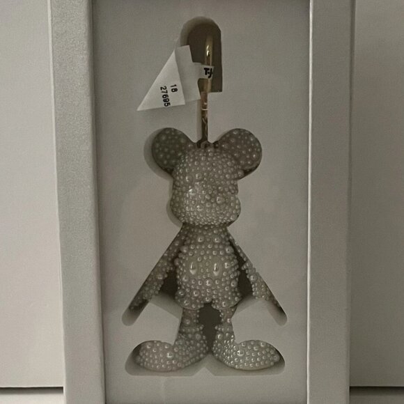 Disney BAUBLEBAR X Mickey Mouse Crystal PEARL Bag Charm Keyring - NIB - Picture 2 of 5